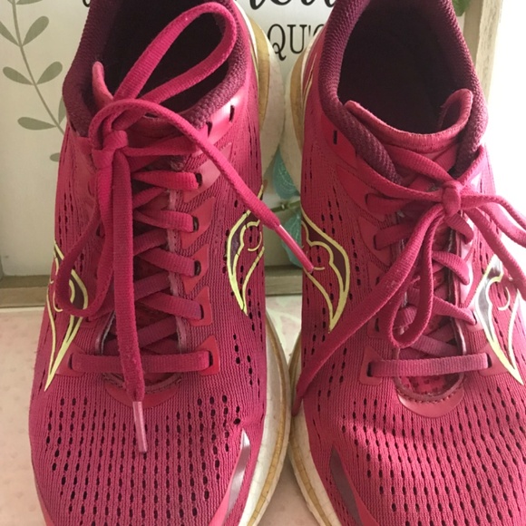 Endorphin Speed 3–Neutral running shoe - Picture 2 of 9